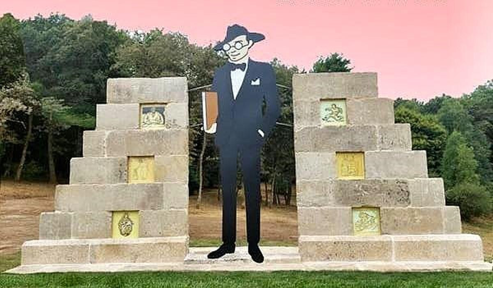 Monumento a Castelao deseñado por Antón Pulido.