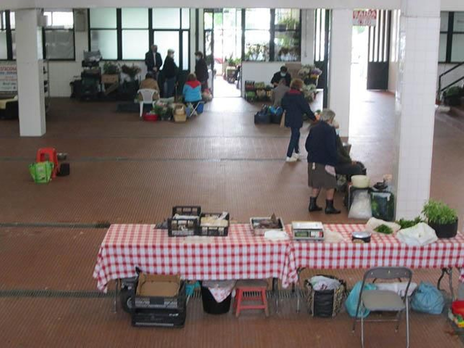 El mercado municipal de Valença acoge productos de cercanía.