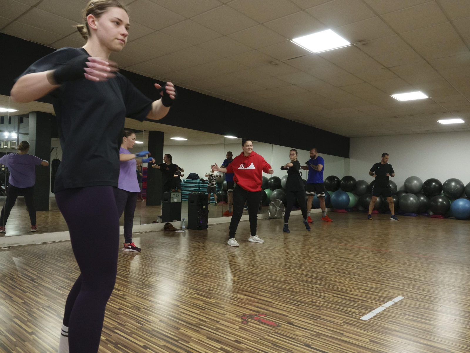 Galería | Así entrenan boxeo en el Gimnasio Arenal
