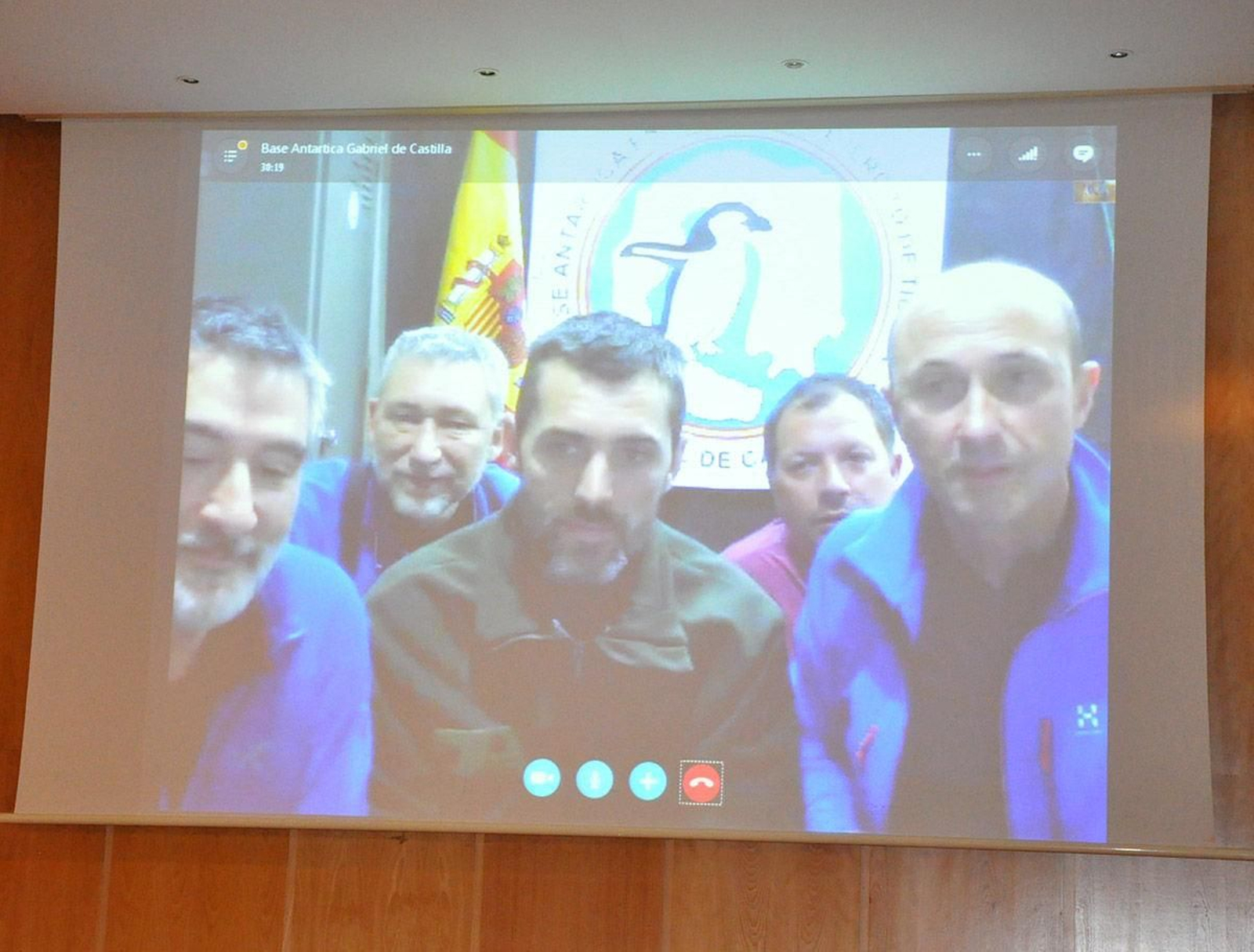 Miembros de la Universidad de Vigo en la Antártida.