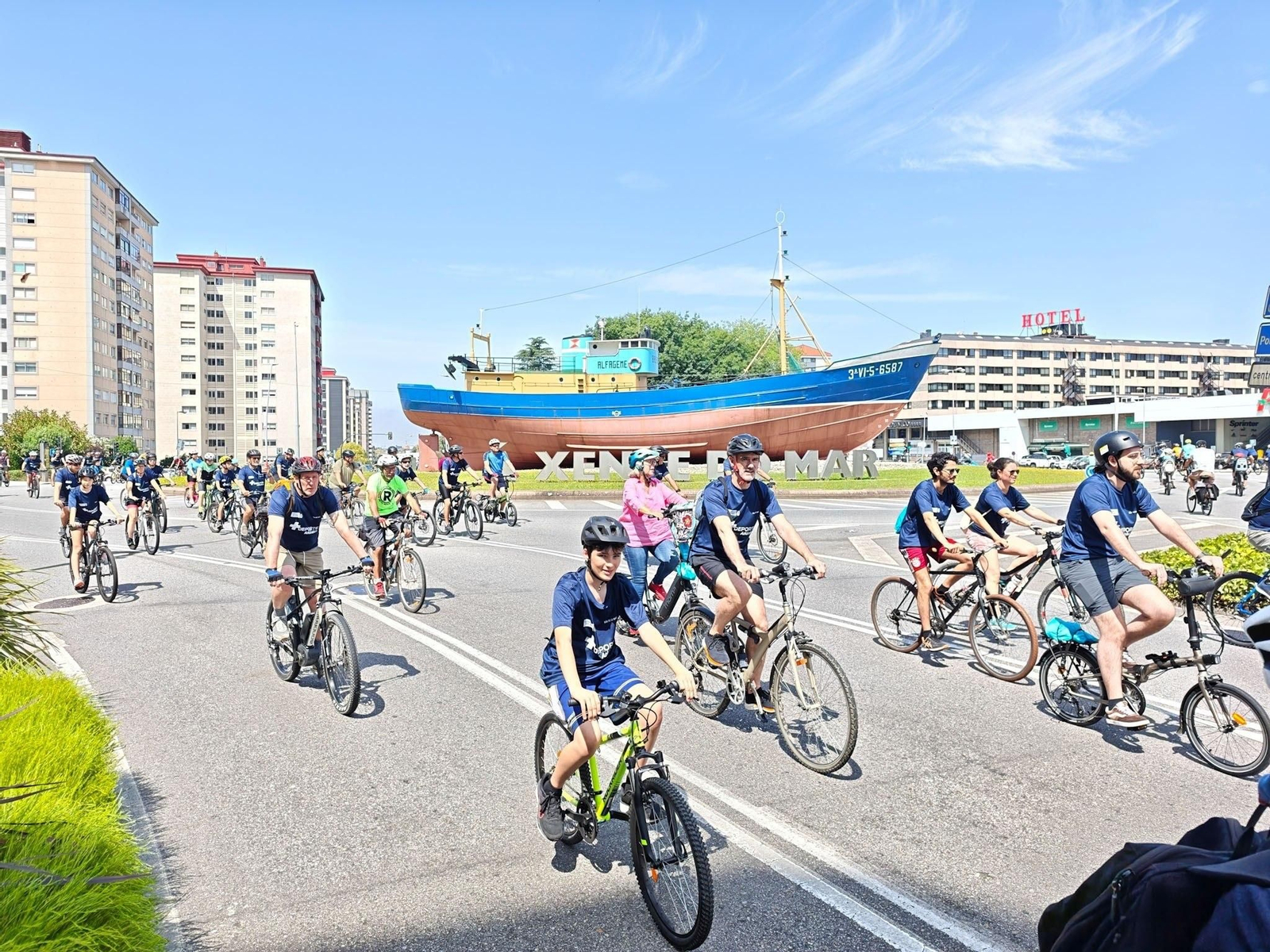Galería | El ciclismo toma Vigo con la primera edición del Día de la Bici de Atlántico