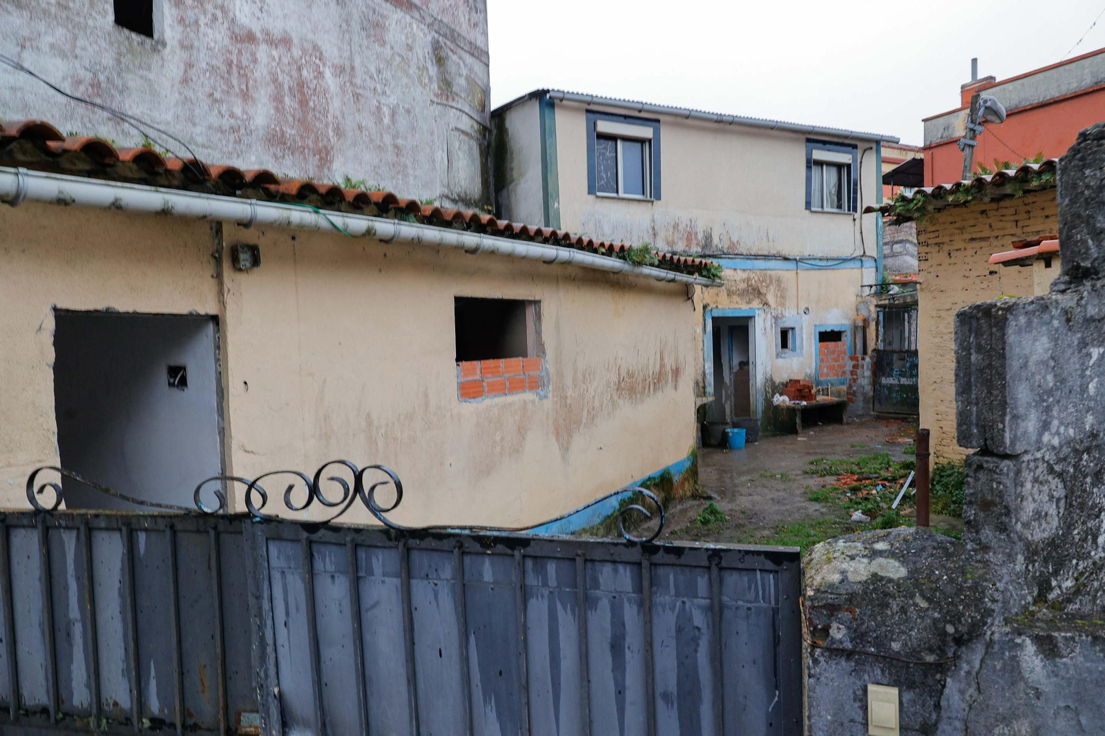 El arresto se produjo junto a esta vivienda en la calle Cantabria