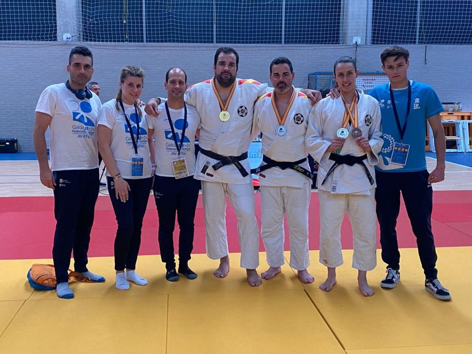 La ourensana Tamara Silva, en el podio a la derecha con la medalla de3 bronce en la modalidad newaza.