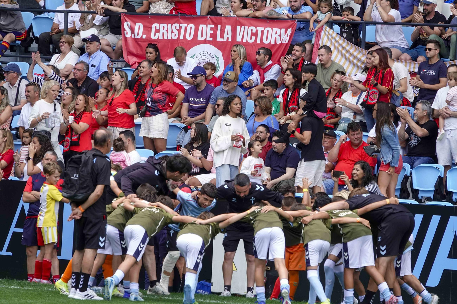 Galería | Balaídos despide la Vigo Cup con el acto de clausura y entrega de medallas