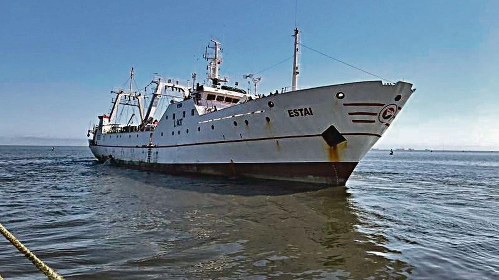 El “Estai” en la actualidad, pescando en Namibia, donde tiene su base operativa.