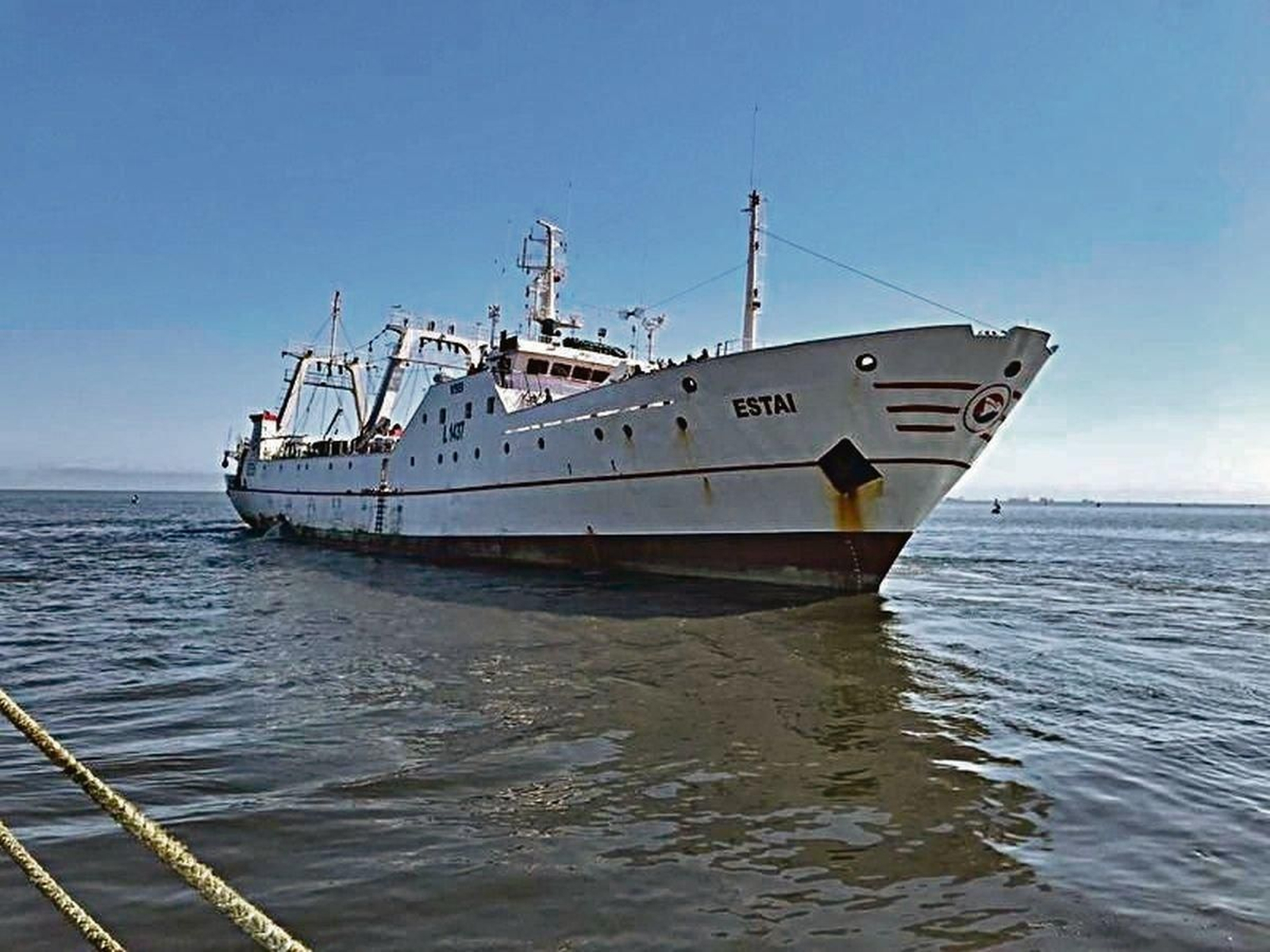 El “Estai” en la actualidad, pescando en Namibia, donde tiene su base operativa.