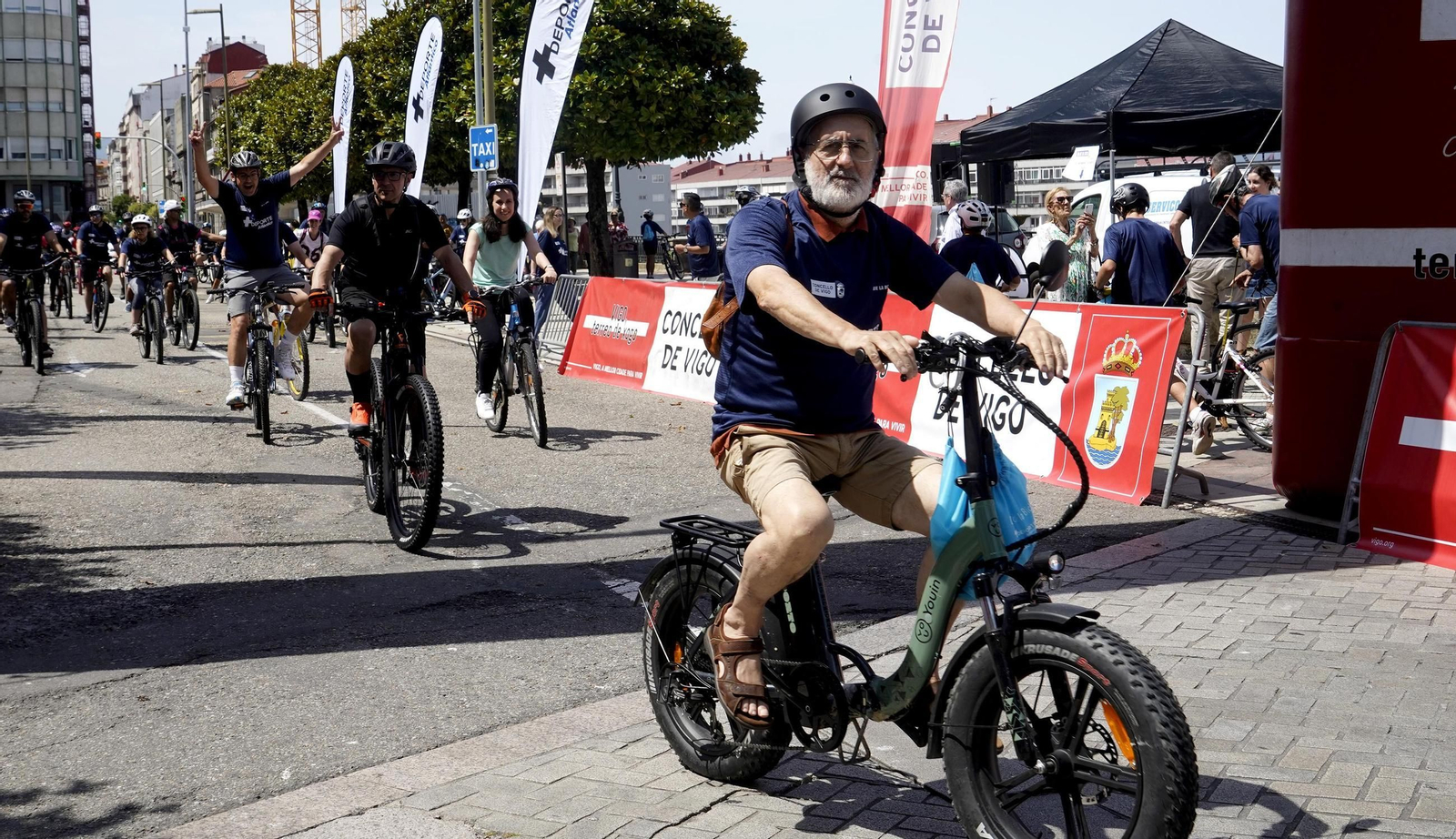 Galería | El ciclismo toma Vigo con la primera edición del Día de la Bici de Atlántico