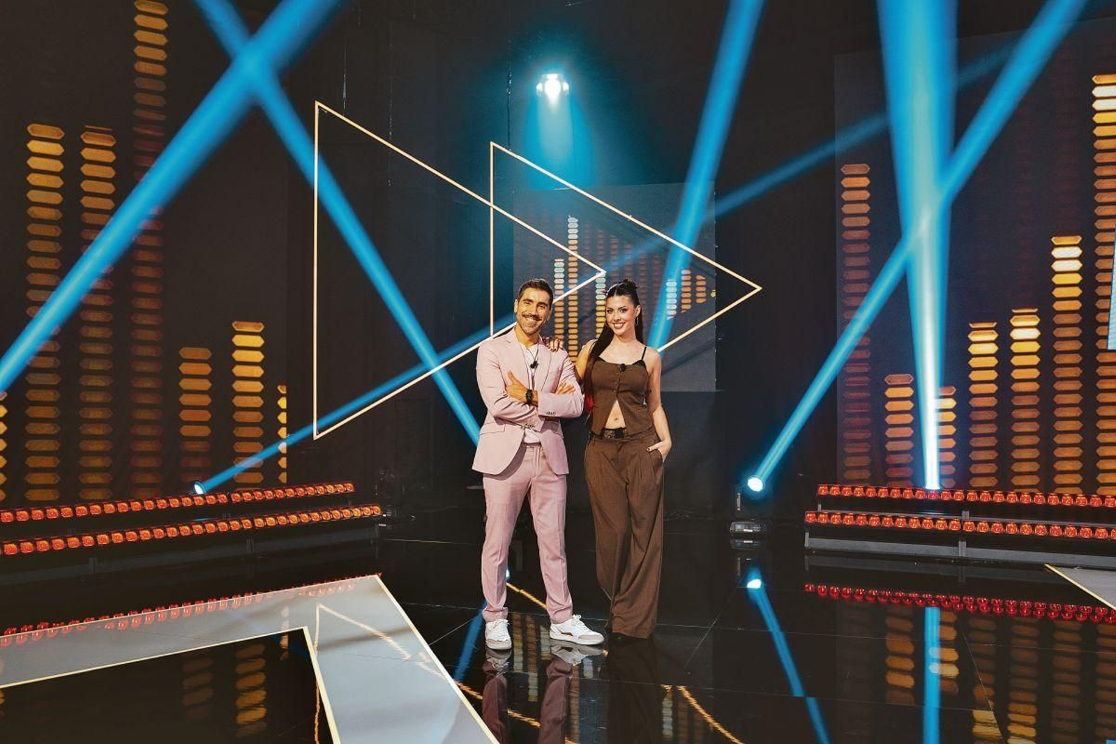 Rafa Durán e Miriam Rodríguez, presentadores de “Hit List”.