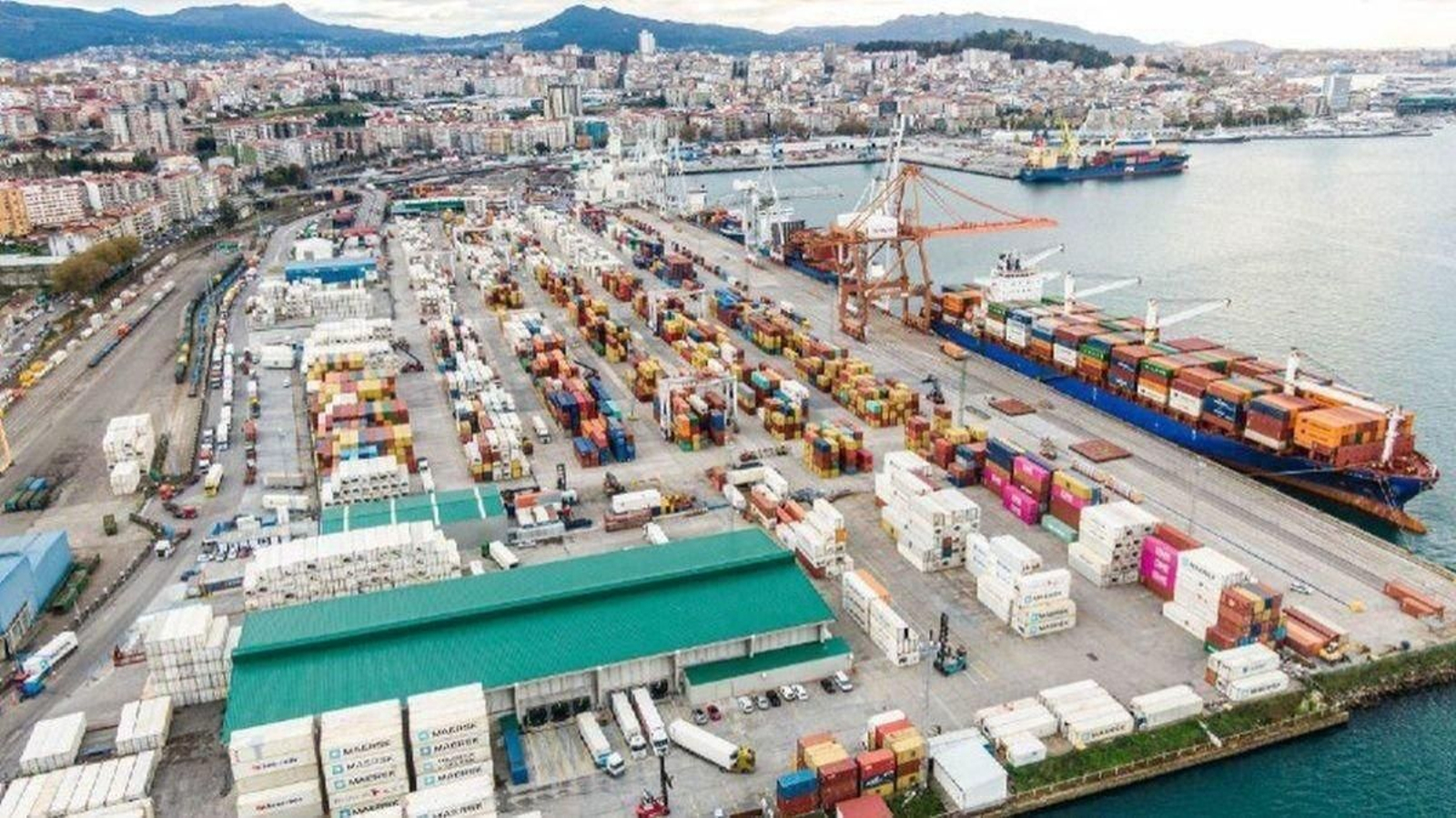 La terminal frutera del puerto vigués, que gestiona Grupo Davila en Guixar.