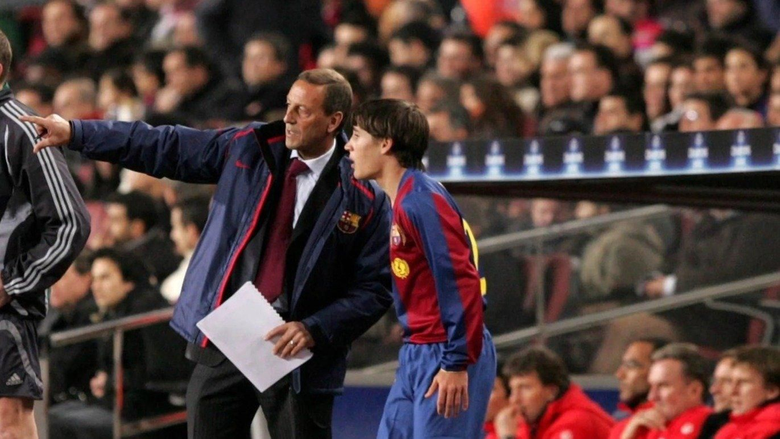 Neeskens, con Bojan, en su etapa de segundo entrenador del FC Barcelona (Foto. Europa Press).