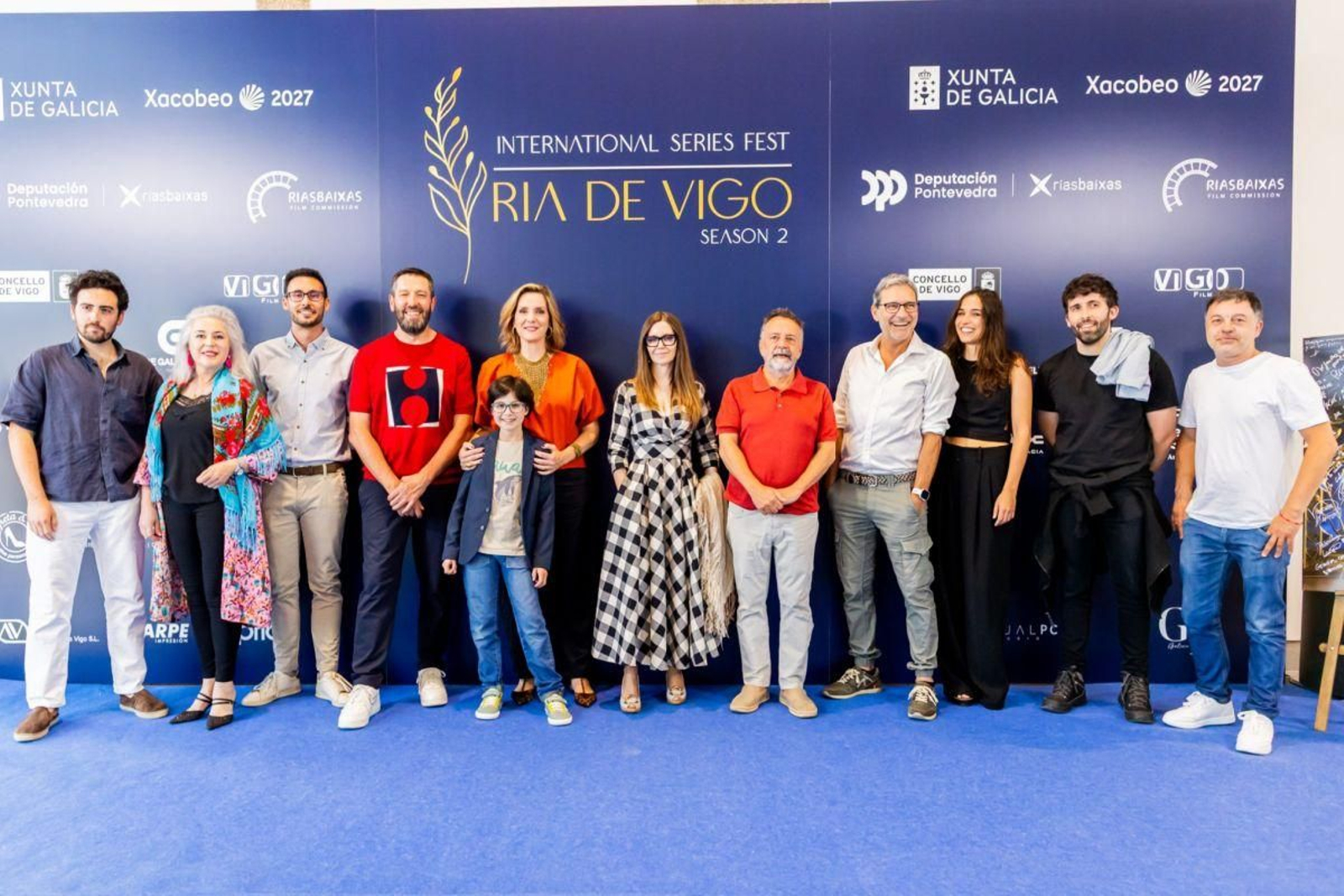 André Freiría con el resto del reparto de “Ágata y Lola” en el Festival Internacional de Series Ría de Vigo.