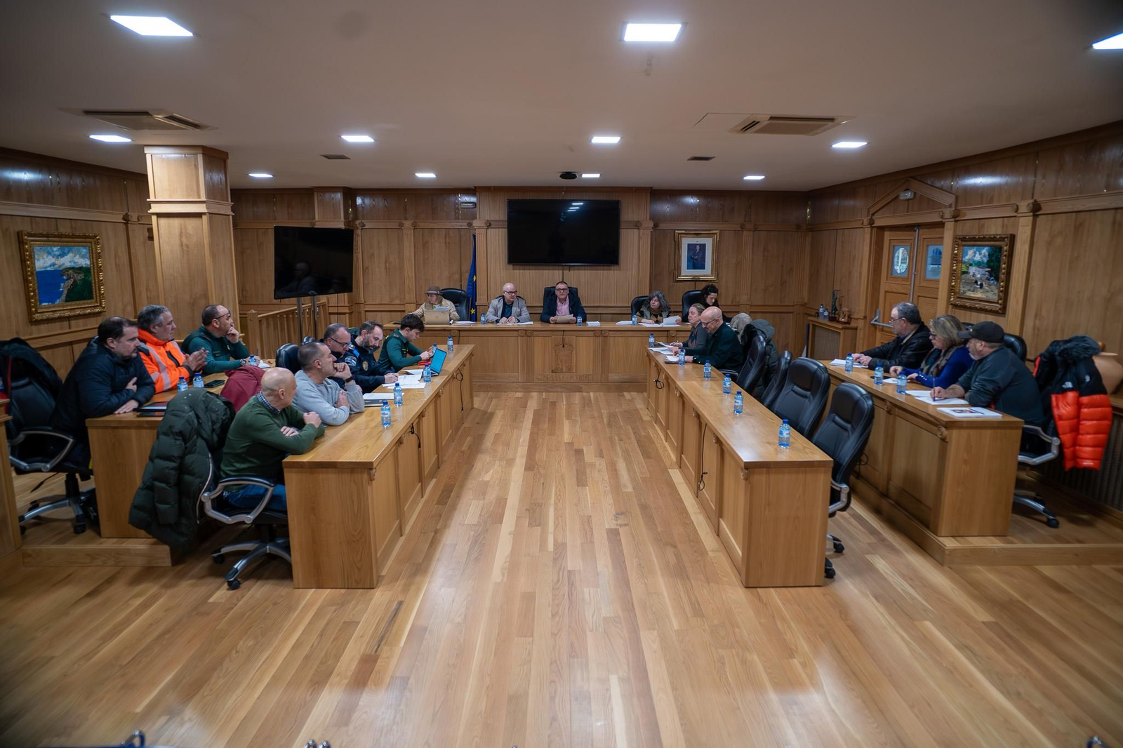 Los participantes en el dispositivo de seguridad del Entroido 2026.