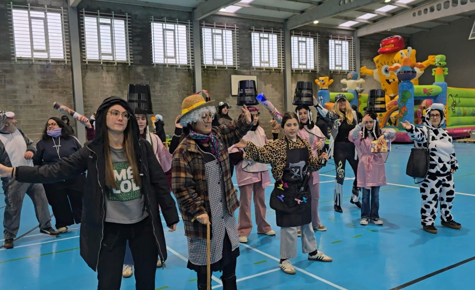 Galería | Castro Caldelas celebra a su Entroido y entrega los premios a los mejores disfraces