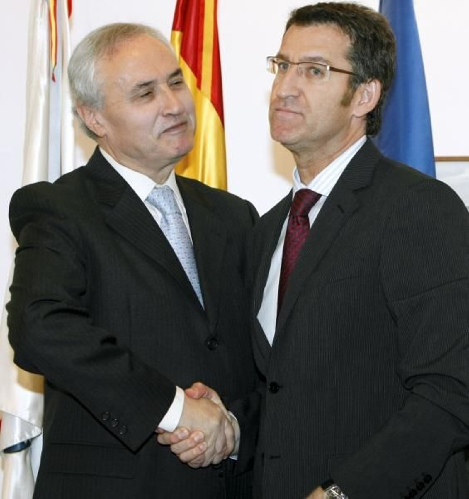 José Ramón Ónega y Alberto Núñez Feijóo. (Foto: Sergio Barrenechea)