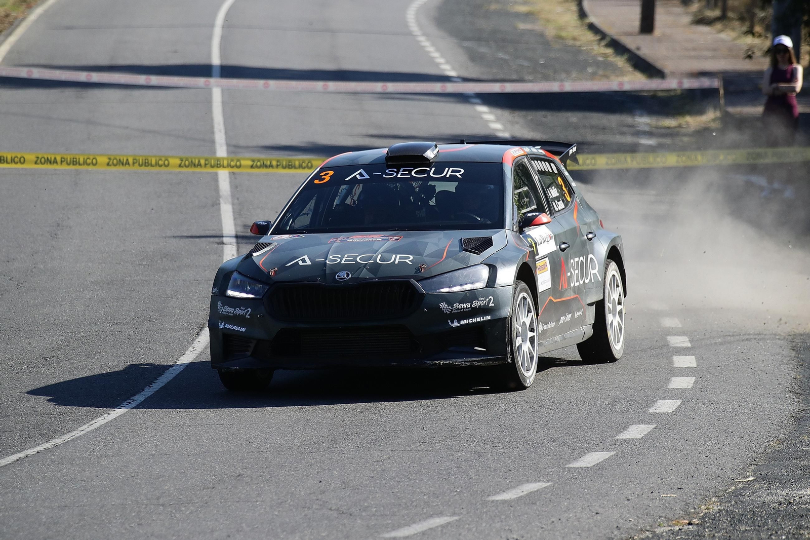 Galería | El tramo de Taboadela marca el inicio del segundo día del Rally de Ourense 2026, en fotos