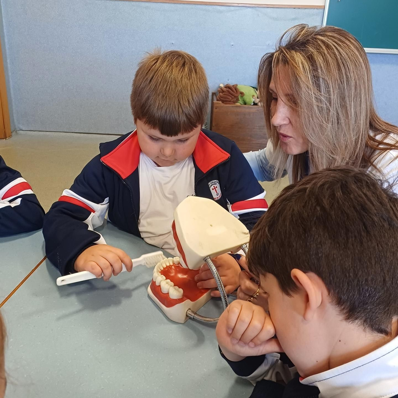 Talleres de higiene y salud bucodental en el colegio Miraflores