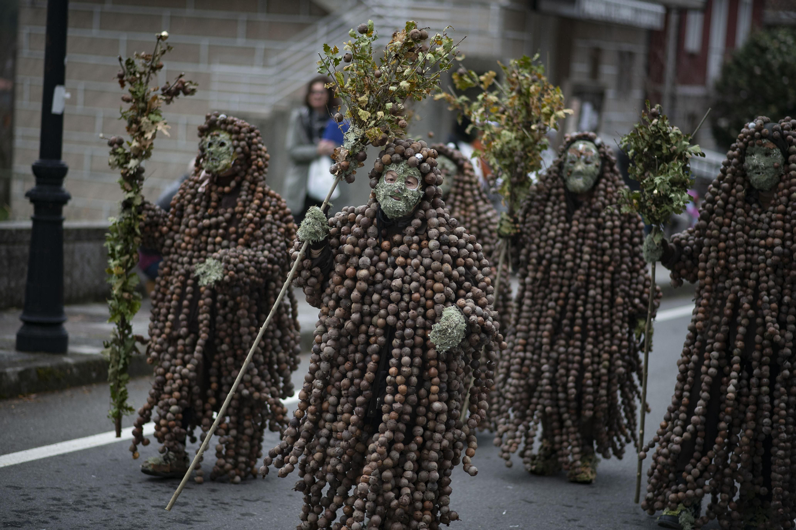 Lobios. 21/02/2023. Desfile de Entroido en Lobios.
Foto: Xesús Fariñas