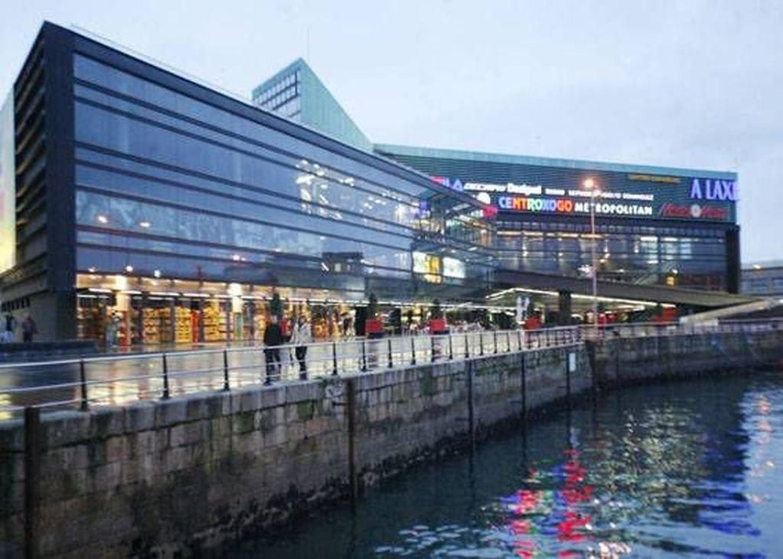 Centro Comercial A Laxe.