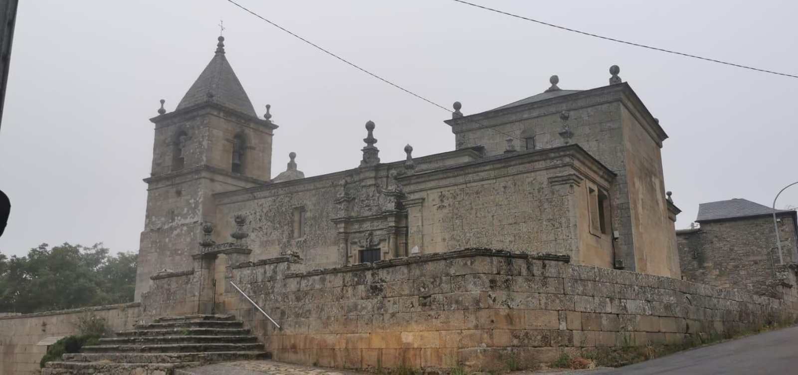 Iglesia de San Miguel de Bidueira
