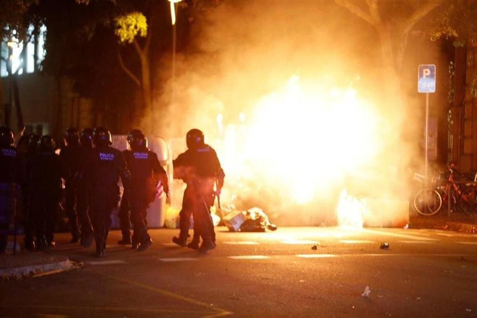 Tercera noche de protestas en Cataluña 13