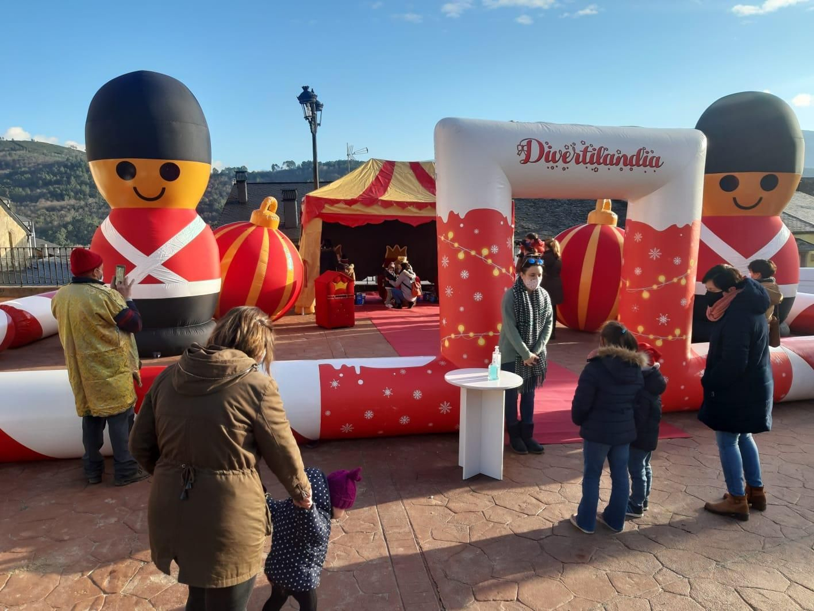 Los Reyes Magos visitan a los más pequeños de Rubiá