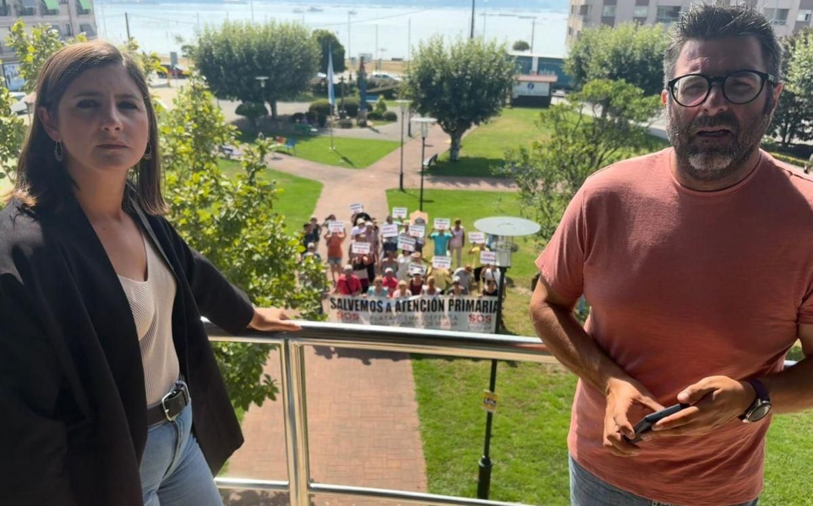 Santos y Costas el día que el Sergas dio ‘plantón’ al Concello de Moaña.