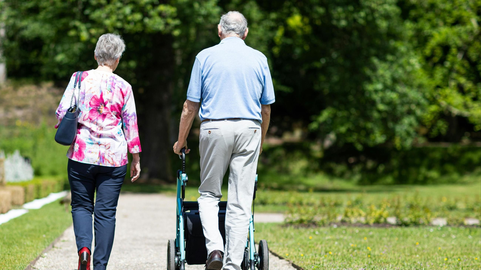El Constitucional levanta la suspensión de la normativa gallega eólica y de dependencia recurrida por el Gobierno