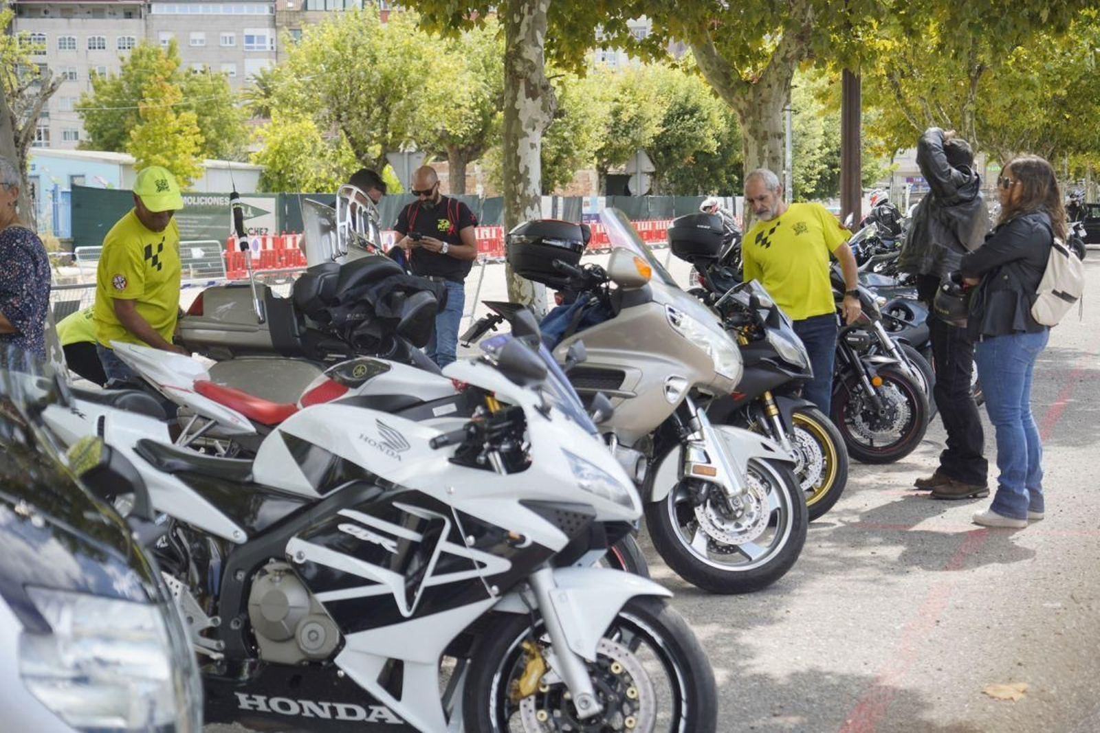 Exhibición de motos en Redondela.