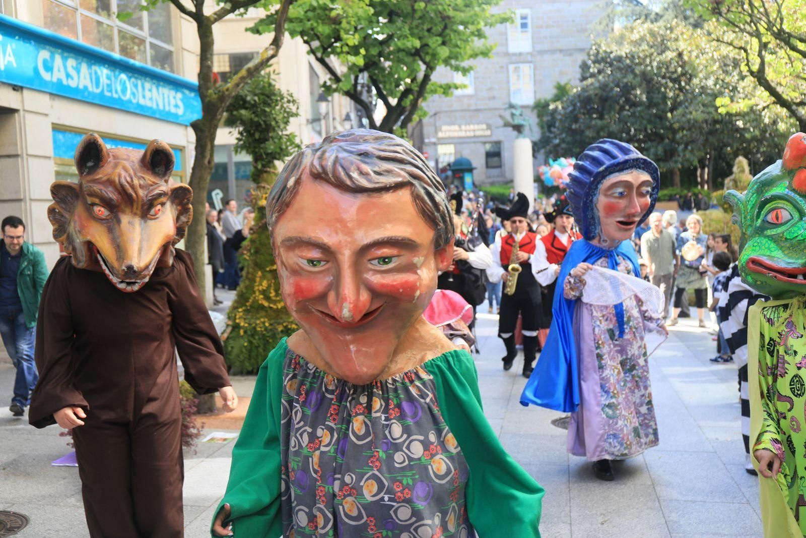 OURENSE 1/5/2022.- Celebración de los maios en el Paseo. José Paz