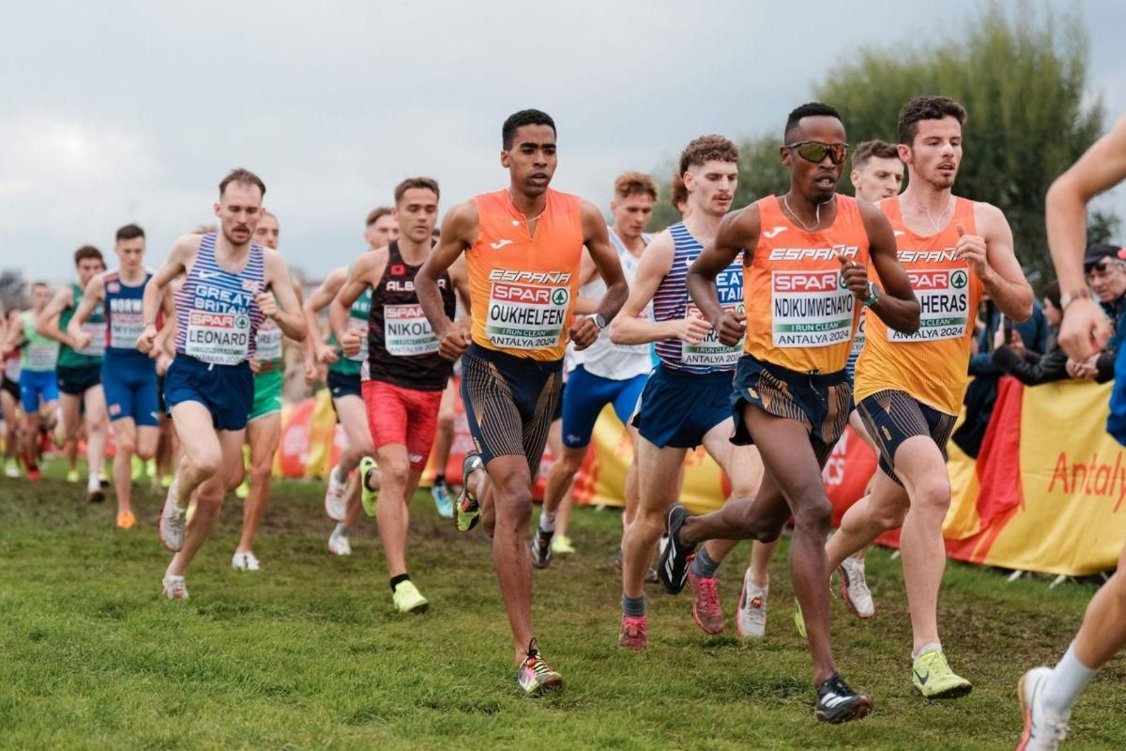 Integrantes de la selección española, en las primeras posiciones de la pasada cita continental.