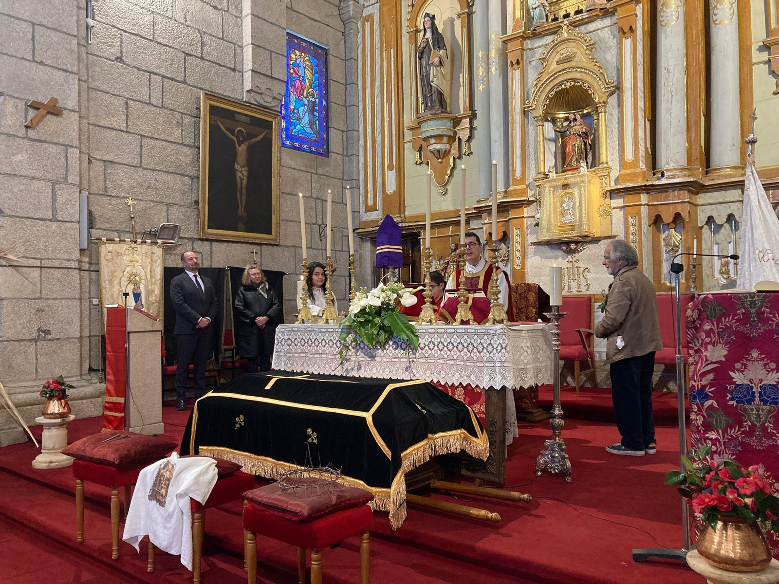 Galería | La Semana Santa de Castro Caldelas, una oportunidad para descubrir la Galicia interior