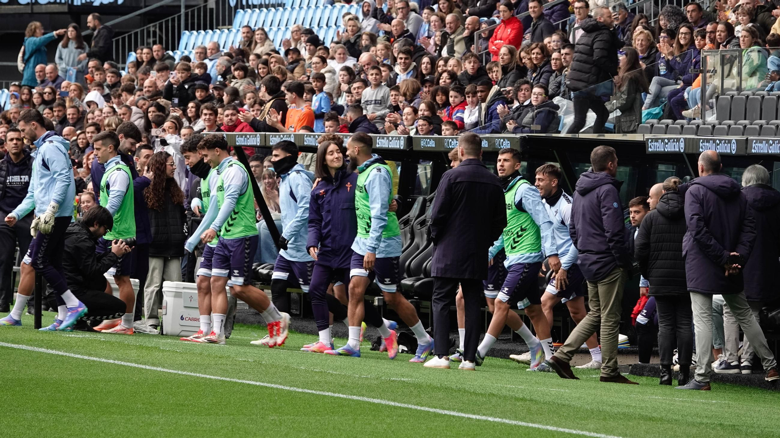 Galería | Entrenamiento multitudinario del Celta en Balaídos