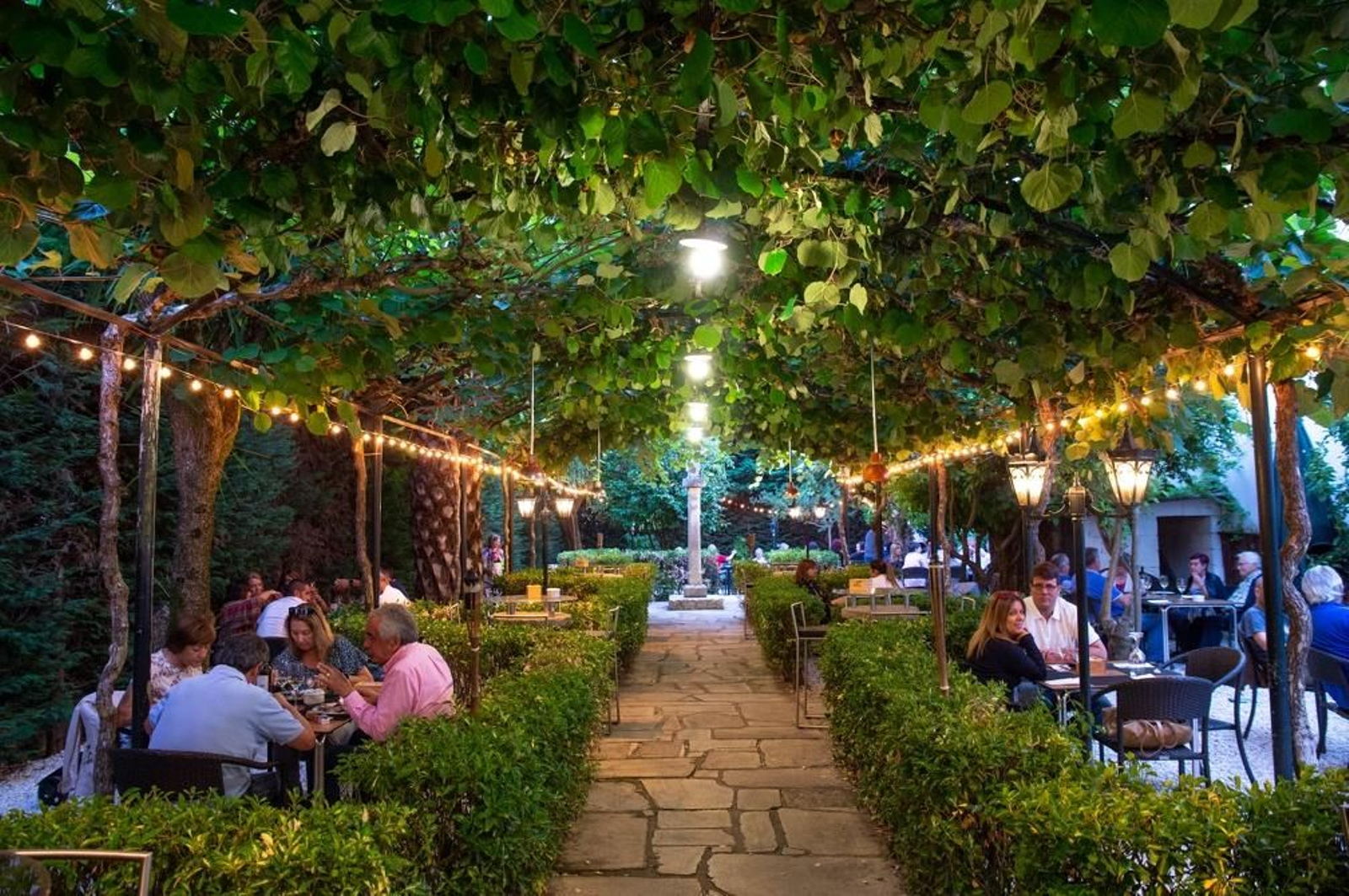 OURENSE (RESTAURANTE ADEGA DAS CALDAS). 30/07/2019. OURENSE. Sardiñada, para suplemento VIDA. FOTO: ÓSCAR PINAL