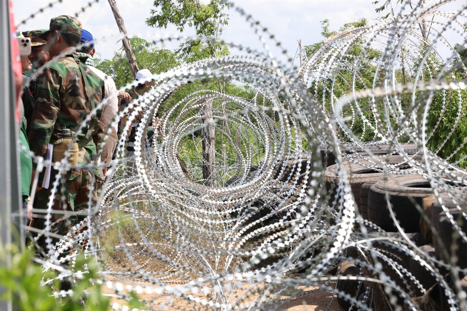 Soldados en la frontera entre Tailandia y Camboya