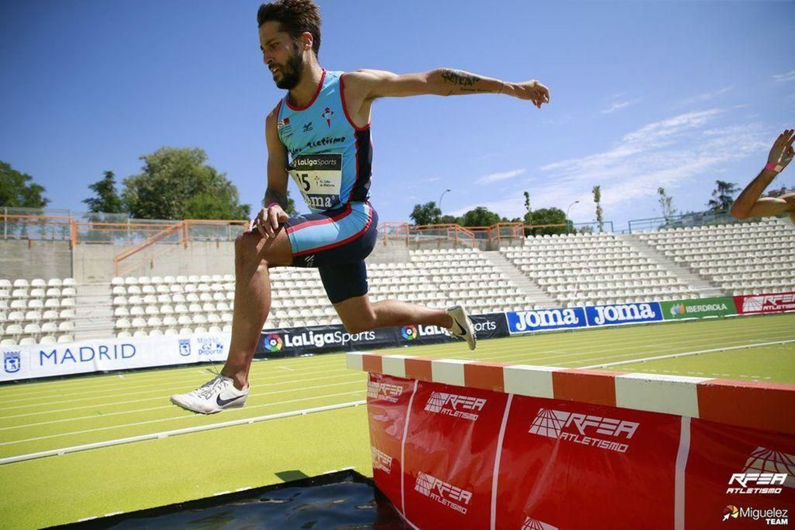 Gonzalo Basconcelo compitió en la prueba de obstáculos y el equipo femenino finalizó tercero.
