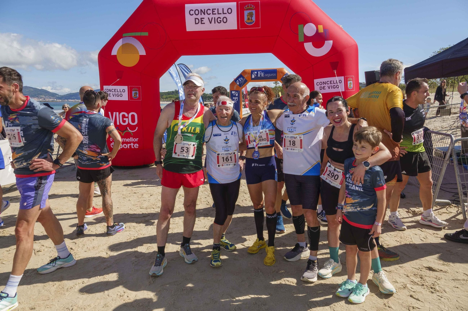 Galería | 1.000 corredores inundan Samil