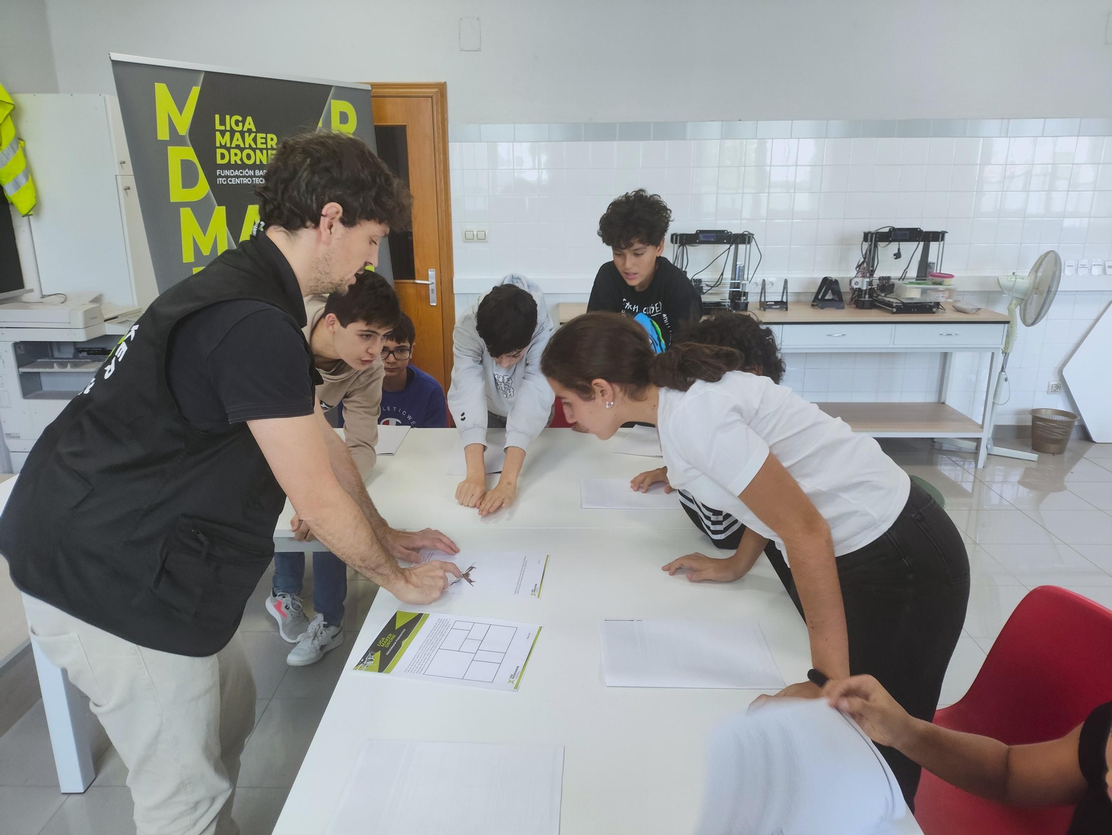 Salesianos se prepara para la liga de drones