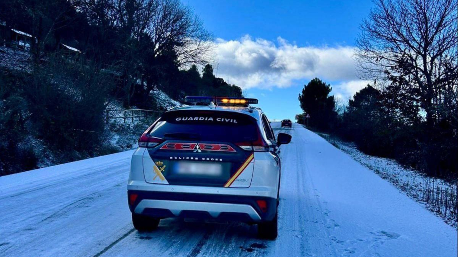 Foto de la Guardia Civil de Cáceres trabajando cerca de la frontera con Portugal.