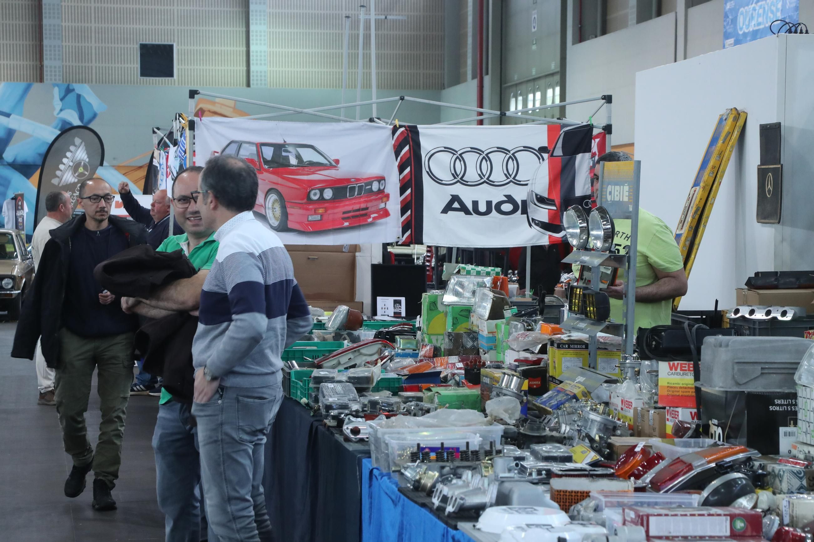 Galería | Más de un centenar de coches en el Salón del Automóvil Clásico