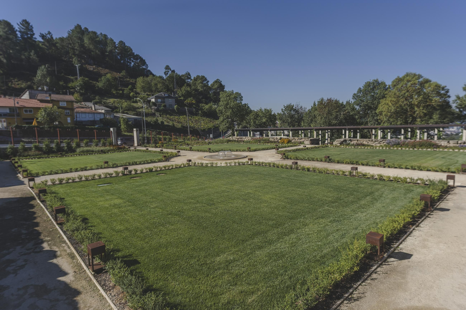 Galería | Un recorrido por los pisos de Alejandro Outeriño y el Pazo de Castadón junto a Grupo Souto