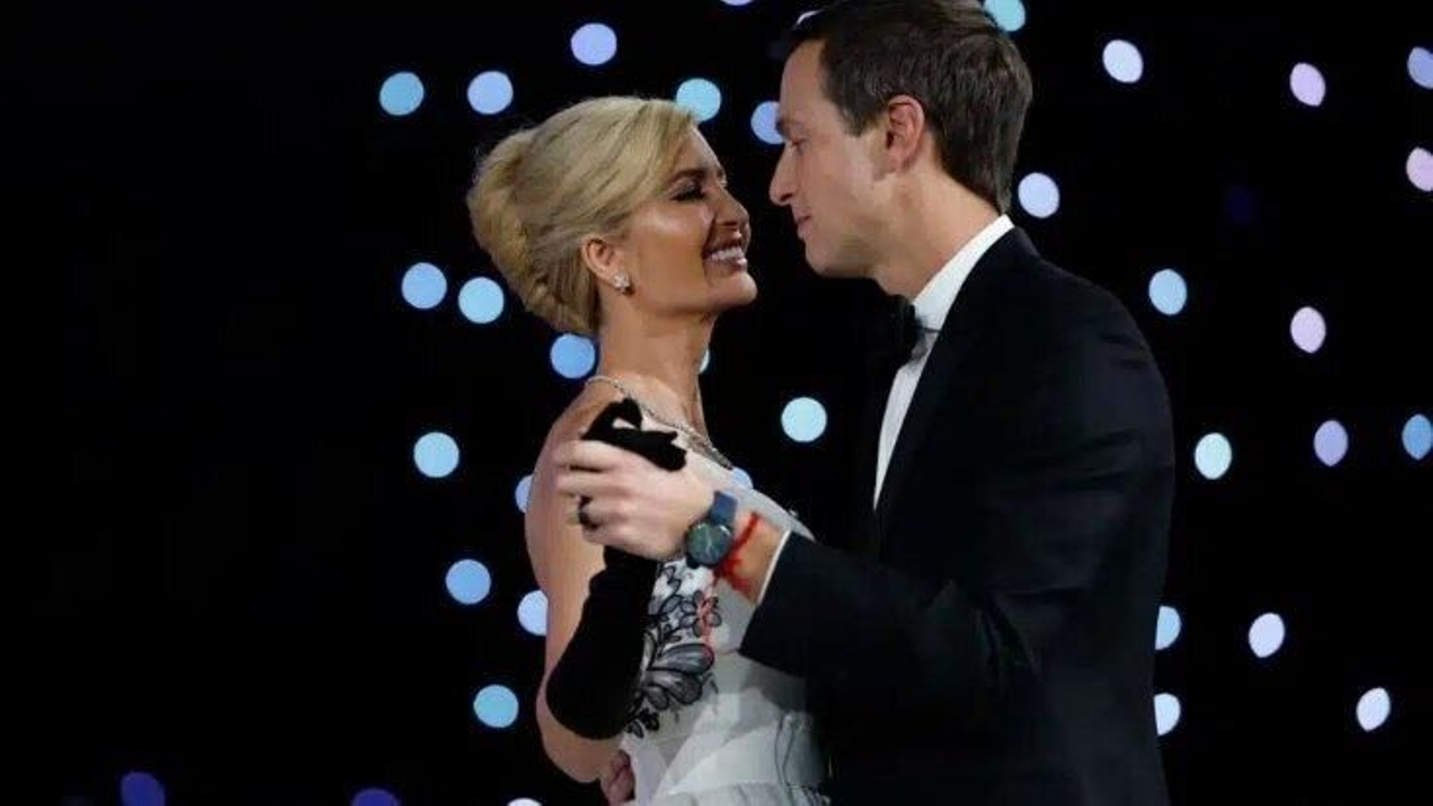 Ivanka Trump junto a su marido en el baile inaugural. | Foto: Agencias