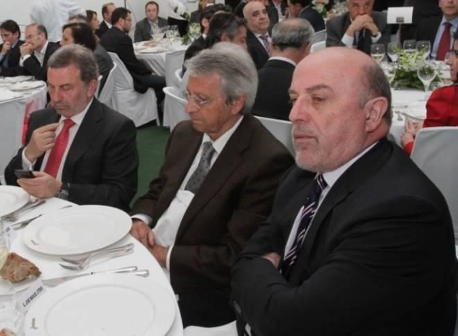 González Marín, presidente de Adif; Fernández Gayoso, de Novacaixagalicia, y José Manuel Otero, presidente de Puentes y Calzadas