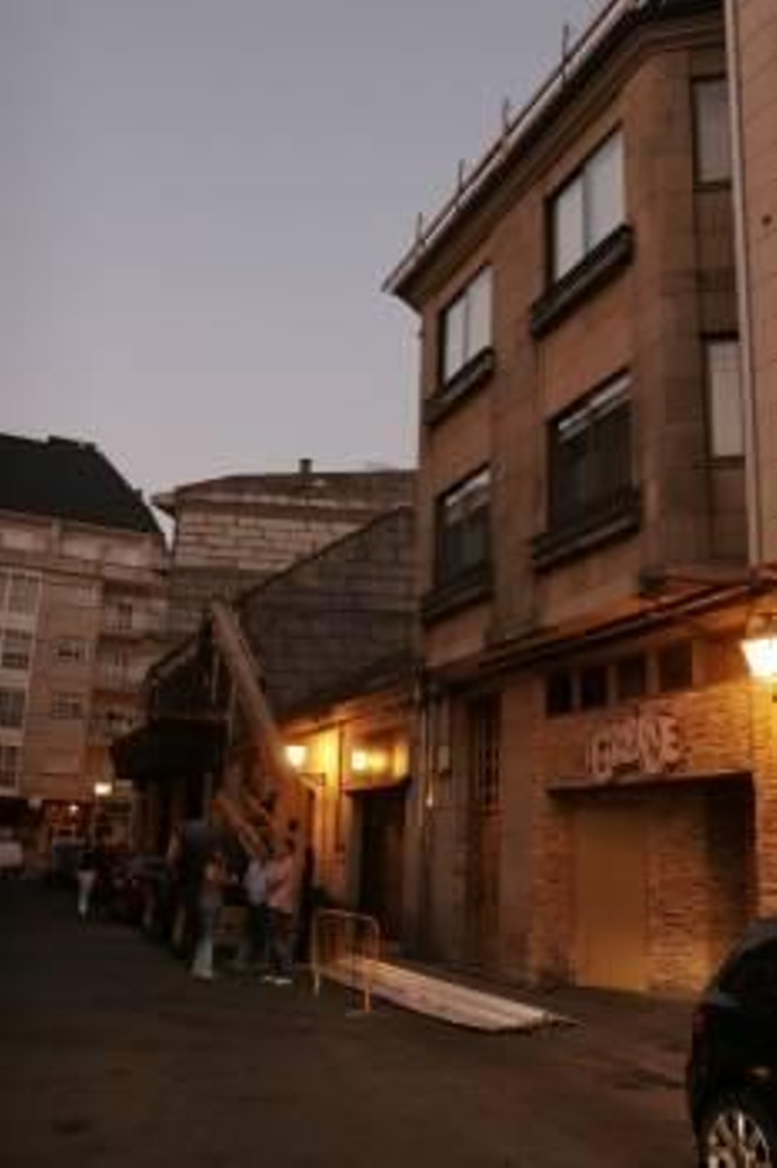 Locales de ocio nocturno, en Carballiño. (Foto: XESÚS FARIÑAS)