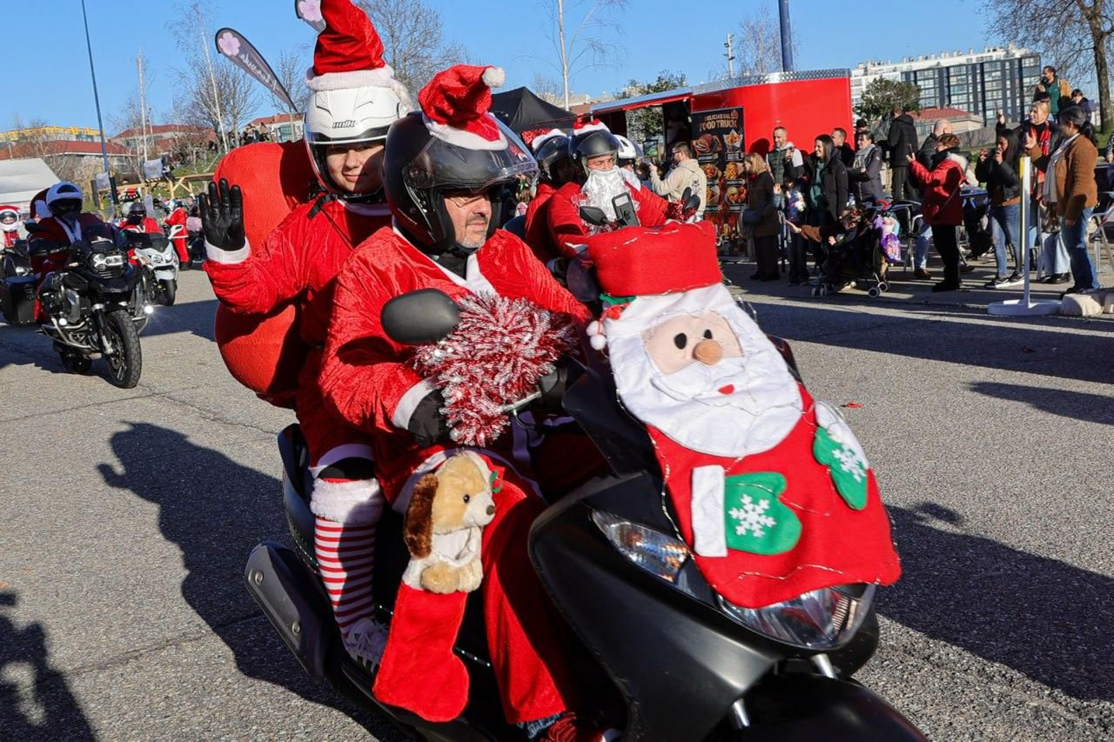 Galería | Los papanoeles moteros toman Vigo