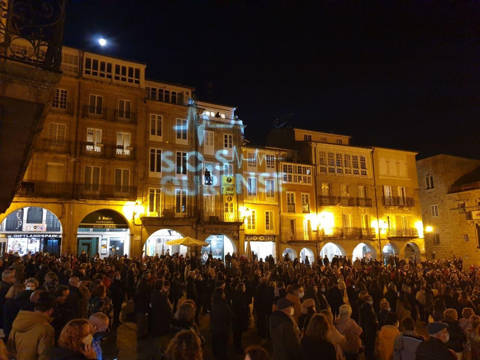 La manifestación de SOS Ourense colapsa la ciudad