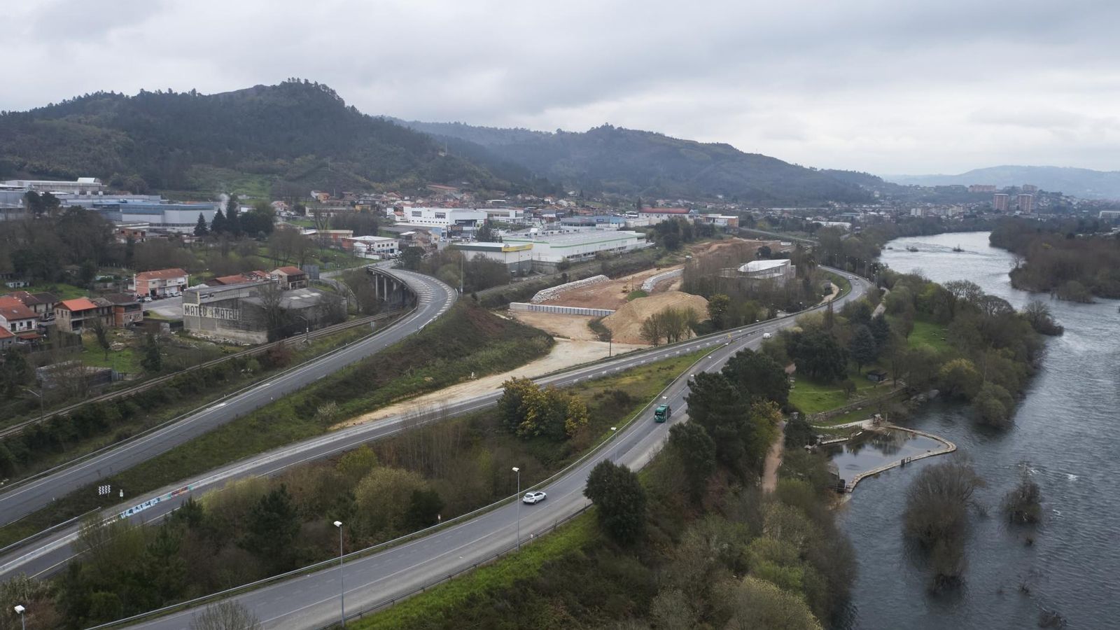 La Variante Norte permitiría descongestionar el entorno del río Míño.