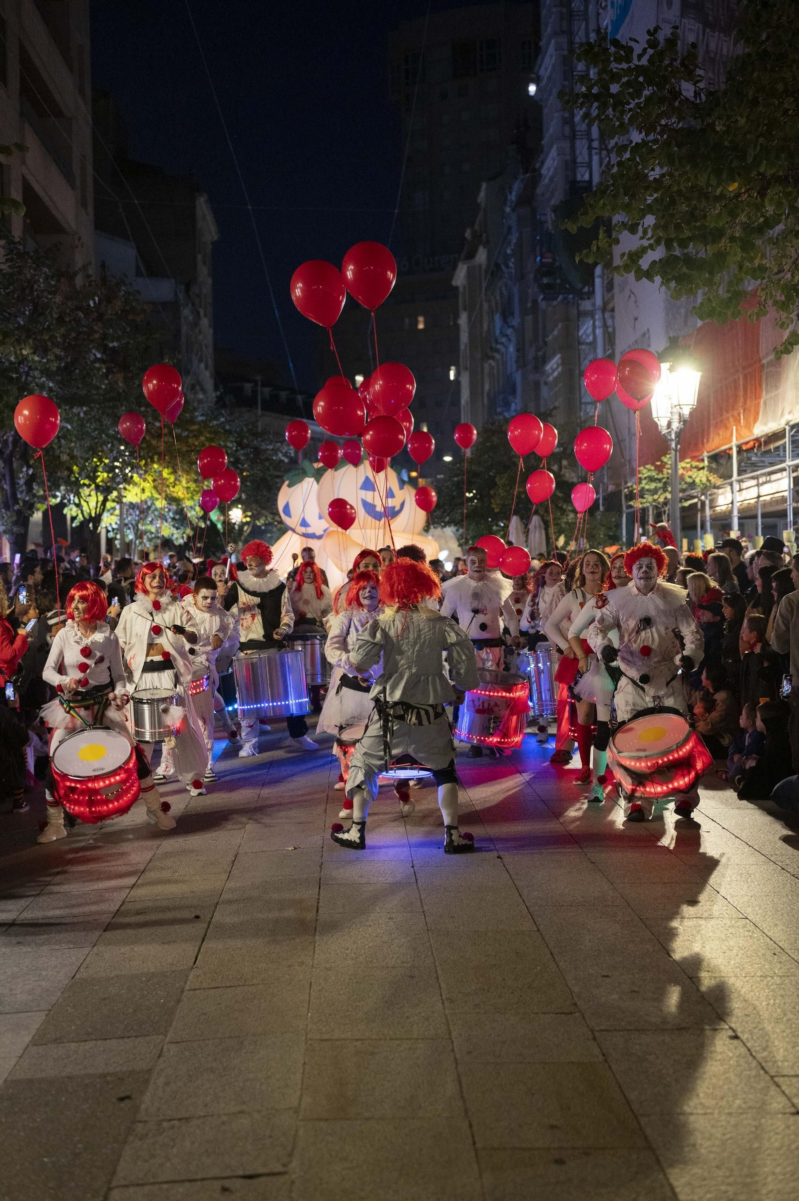 Galería | Ourense se transforma en una ciudad de miedo para celebrar Samaín