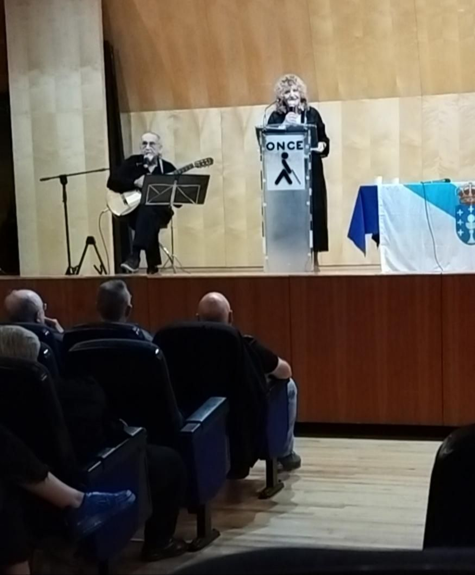 Lectura de poemas protagonizada por Norma y Julio