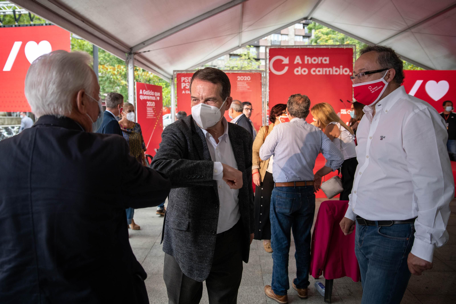 OURENSE (XARDÍNS DO POSÍO). 27/06/2020. OURENSE. El presidente del gobierno, Pedro Sánchez, acompaña al candidato a la Xunta de Galicia, Gonzalo Caballero y a Marina Ortega en un mitin del PSdeG-PSOE. FOTO: ÓSCAR PINAL
