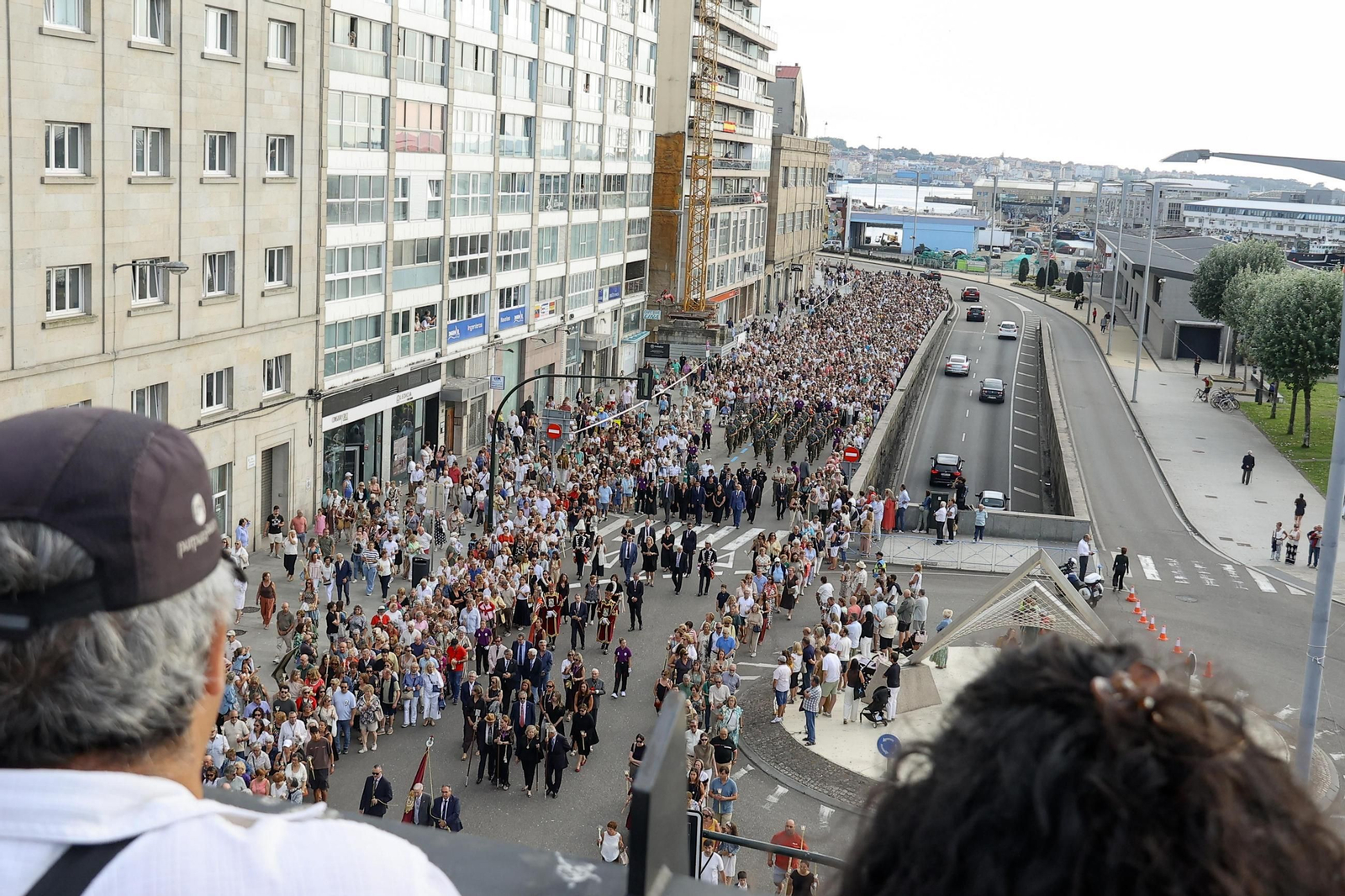 Galería | Misa por el Cristo da Victoria en Vigo y la concurrida procesión
